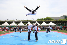 [화보]무주 등나무운동장서 어린이날 반딧불이 큰잔치