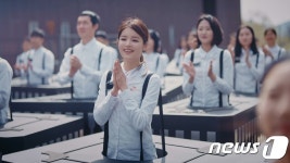 우주·PC방으로 가는 SK하이닉스 반도체 광고…SNS서 메가히트