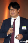 기업발표하는 조상래 젠큐릭스 대표