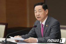 김상곤 부총리, 선취업-후학습 활성화와 청년일자리 문제 해소 위한 기업인들과의 만남 참석