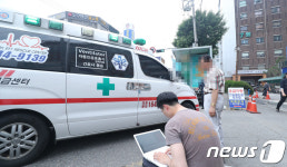 인도 점령 유세차량 주정차 위반일까…민원 급증