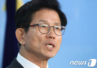 대국민호소 기자회견하는 김문수