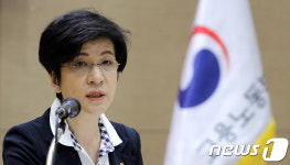 김영주 장관 고용노동부 긴급 기관장회의 소집