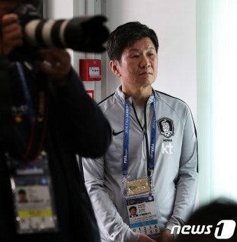 베이스캠프 찾은 정몽규 대한축구협회장