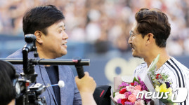 LG 박용택 '양신 넘어 최다안타 신기록'