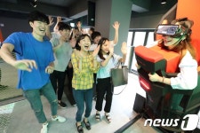 GS리테일-KT, 도심형 VR테마파크 브라이트 2호점 건대에 선보여