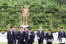 김영록 전남지사 현충탑 참배로 임기 시작