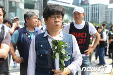 쌍용차 정리해고 희생자 분향소 설치 기자회견 참석한 한상균 