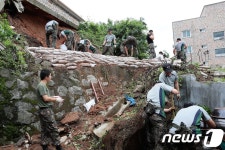 보성군 폭우 피해복구 현장에 투입된 군 장병들