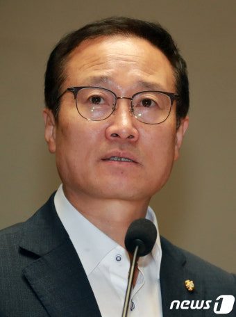 민주당 의원총회, 홍영표 모두발언