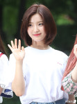 프로미스나인 새롬, 단발요정의 심쿵 미소
