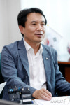 김진태 김성태 막말, 근본 넘어서...의원 여론 악화