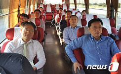 北 경의선 연결구간 점검위해 방북하는 조사단