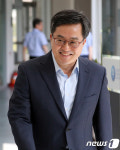 김동연 부총리 오랜만에 세종청사 왔습니다