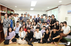 가천대 학생들, 성남 복정동 경로당 리모델링 개관