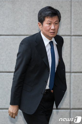 제사 참석하는 정몽규 회장