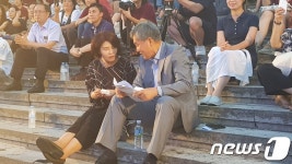 말복 맞아 서울 한복판서 개식용 종식 찬반 목소리 엇갈려