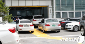 BMW 서비스센터는 만원