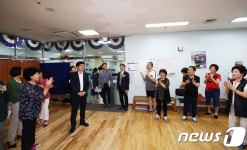 염태영 시장 버드내노인복지관 증축 축하합니다