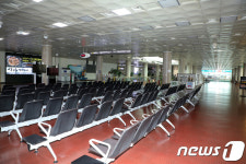 태풍 솔릭 북상에 텅 빈 광주공항