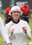 파이팅 외치는 소채원