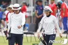 김종호-소채원 긴장된 표정