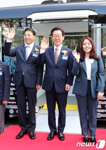 이재명 지사 '자율주행차 탑승합니다'