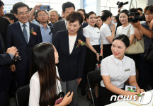 항공산업 취업박람회 찾은 김현미 장관