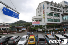 청도용암온천 관광버스 대신 업무용 차량 가득