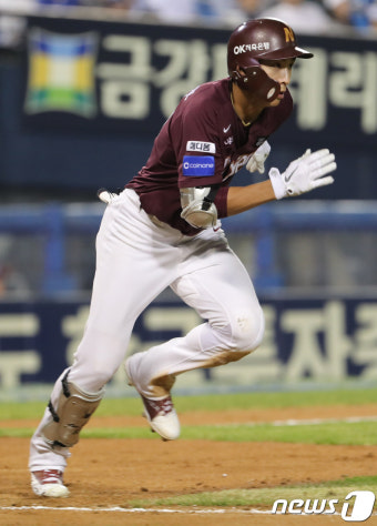넥센 이정후 '전력질주'