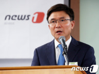 제7회 바이오리더스클럽, 인사말 하는 이백규 대표