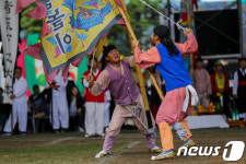 장수서 펼쳐지는 깃절놀이