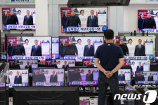 문재인 대통령 평양도착, 김정은 위원장 영접