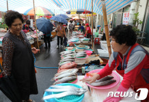 추석 대목 맞은 울산 호계시장…명절 준비로 북적