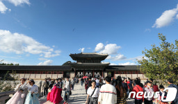 파란 가을 하늘과 함께 추석 연휴 마무리해요 