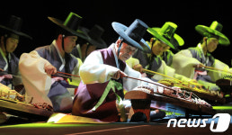 세계에 알리는 우리 악기 아쟁의 소리 