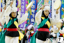 [화보]김천 22개 읍·면·동농악단의 빗내농악축제