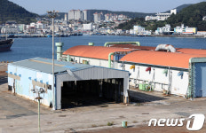 도시재생사업 진행하는 신아SB 폐조선소