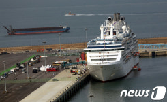 인천항 입항한 코랄 프린세스 호