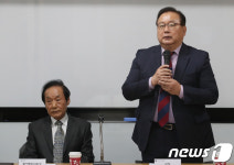 감사의 말 하는 주진오 관장