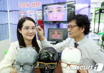 3D로 만든 안경테 흘러 내리지 않아요