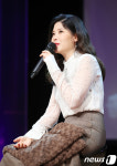 린, 깊어진 음색으로 돌아온 10집 가수