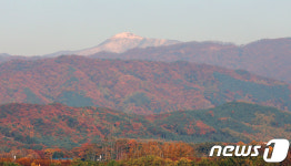 겨울옷 먼저 입은 화악산