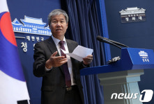 김수현 정책실장, 2기 경제팀 정책 방향은?