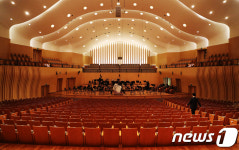 화려한 인천 아트센터