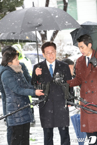 이재명 지사, 피의자 신분으로 검찰 소환