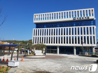 성남 서현도서관 내년 1월 문 연다          