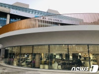경기도 북부청에 새로 생긴 북카페 인기