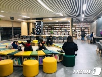 경기도 북부청에 새로 생긴 북카페 인기