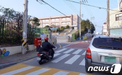 수학여행버스 학교앞 주정차 단속 집중은 탁상공론